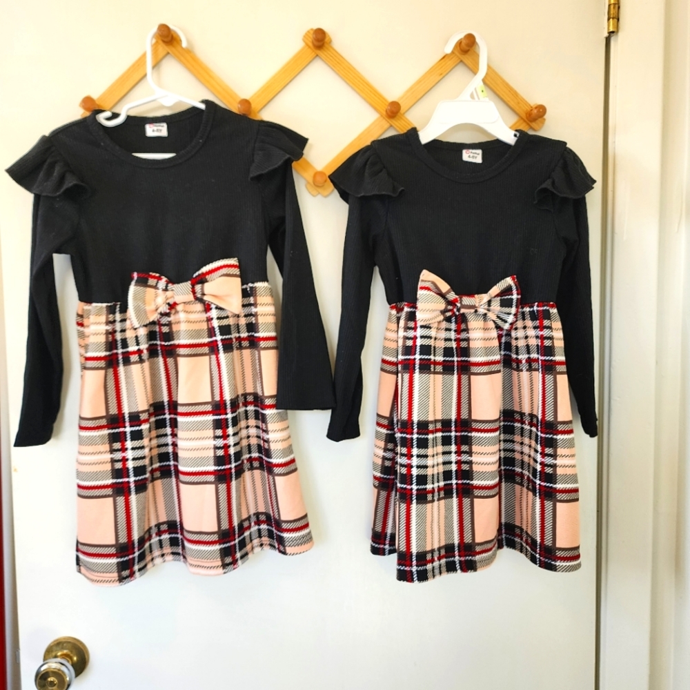 Pat pat Twin girl  matching checkered bow dresses